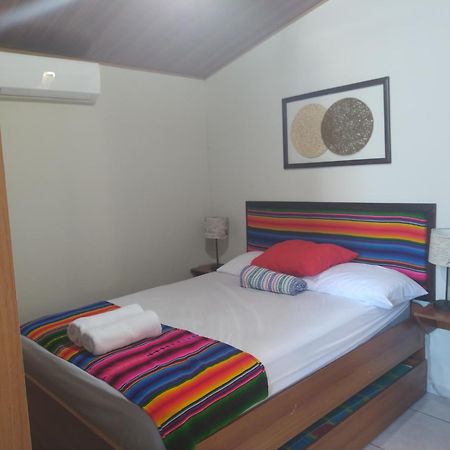 Antiguo Cuscatlán Hotel Antiguo חדר תמונה