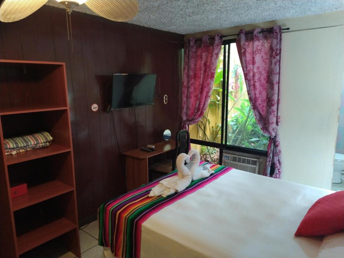 Antiguo Cuscatlán Hotel Antiguo מראה חיצוני תמונה