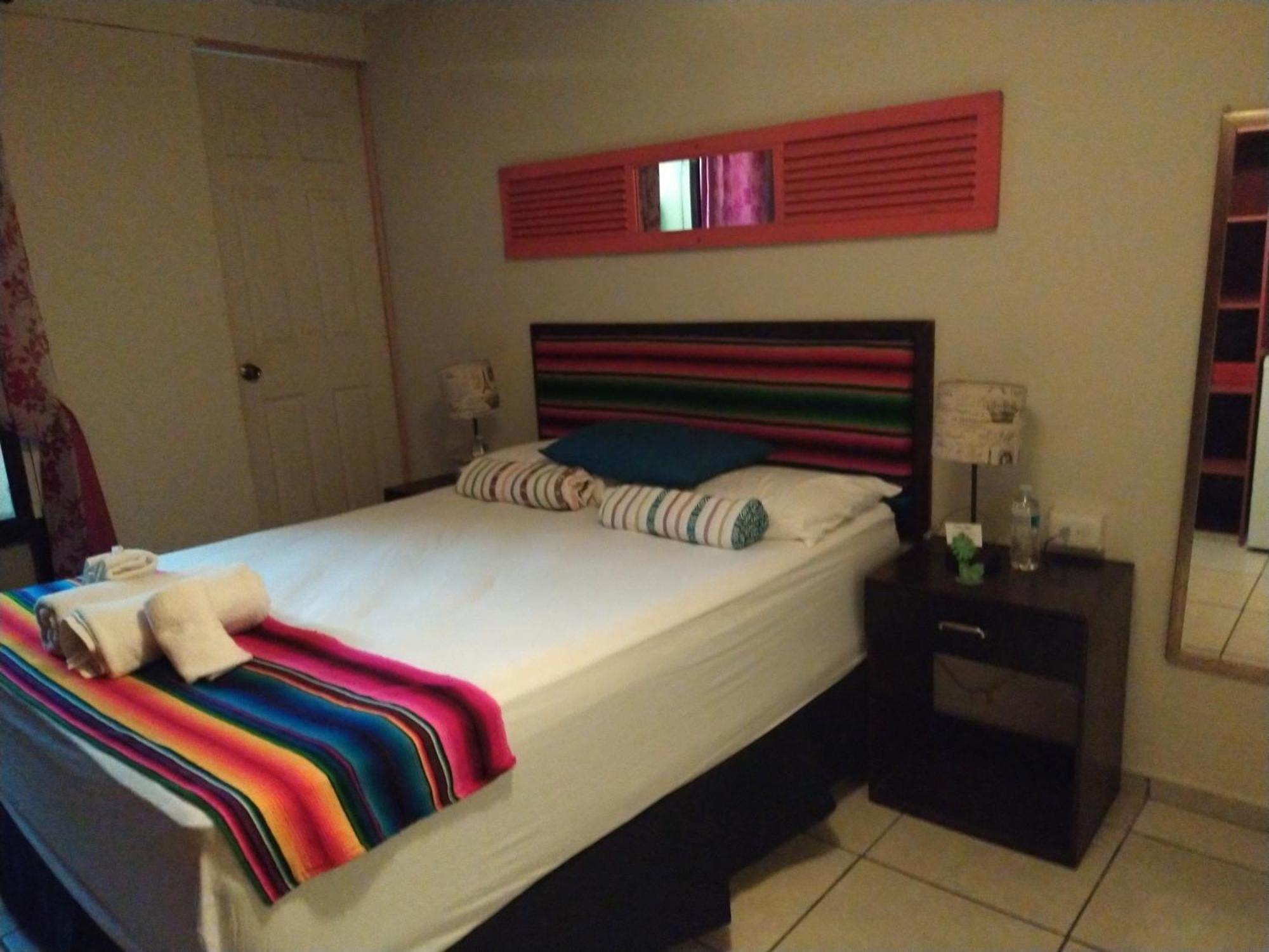 Antiguo Cuscatlán Hotel Antiguo חדר תמונה