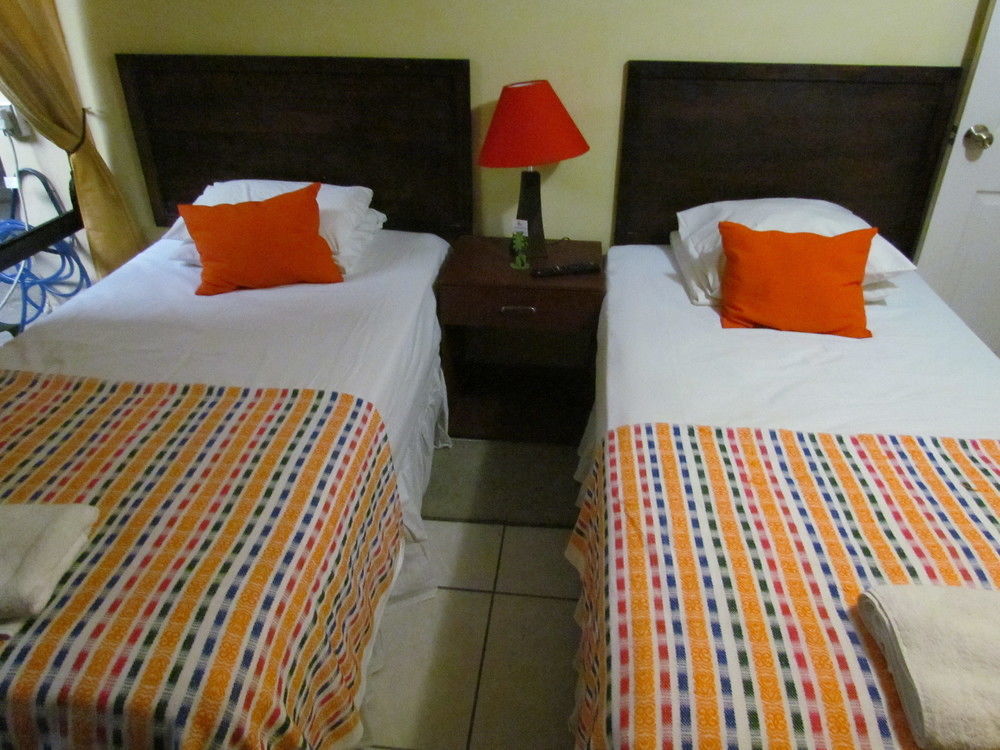 Antiguo Cuscatlán Hotel Antiguo מראה חיצוני תמונה
